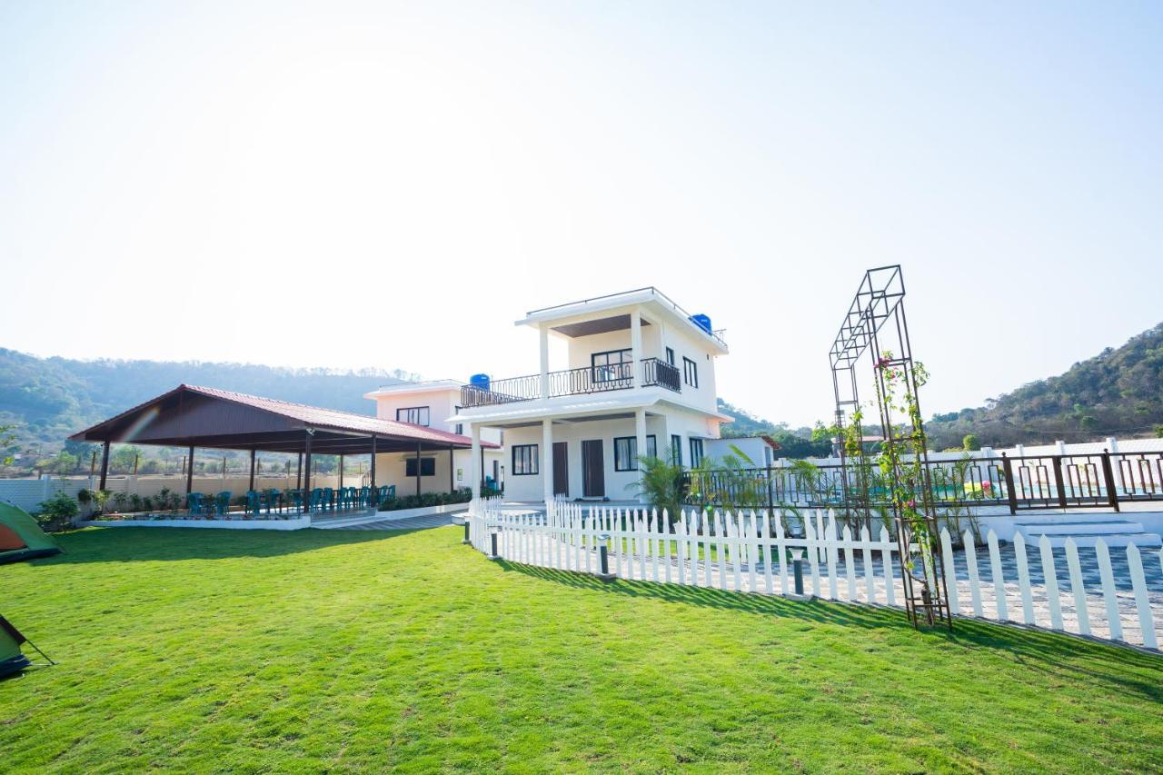 Eden Garden Villa Alibag Bagian luar foto